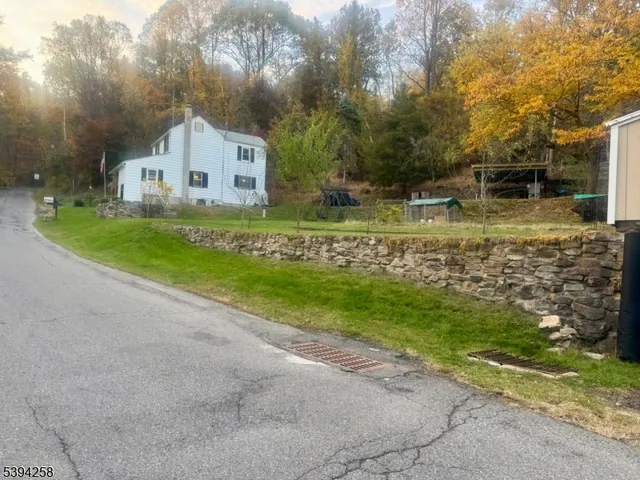 $2,800 | 241 Lows Hollow Road, Stewartsville, NJ 08886