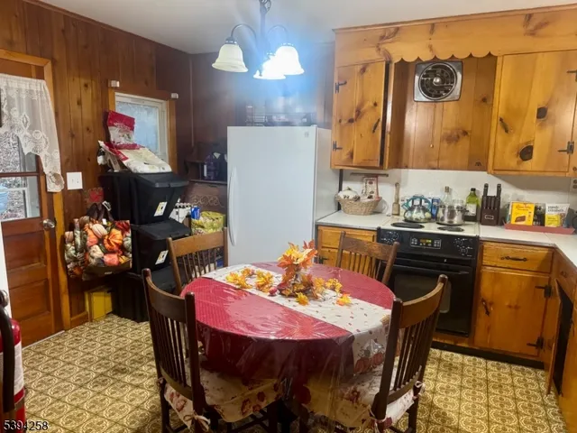 $2,800 | 241 Lows Hollow Road, Stewartsville, NJ 08886