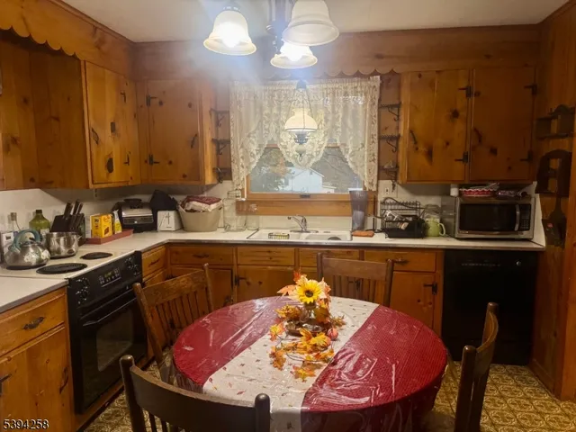 $2,800 | 241 Lows Hollow Road, Stewartsville, NJ 08886