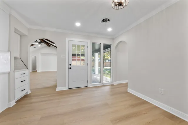 $299,999 | 5117 Ashwood Drive, Baytown, TX 77521