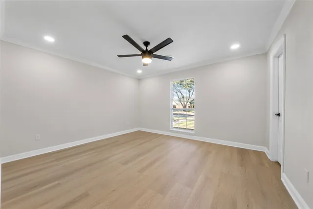 $299,999 | 5117 Ashwood Drive, Baytown, TX 77521