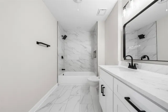 $299,999 | 5117 Ashwood Drive, Baytown, TX 77521