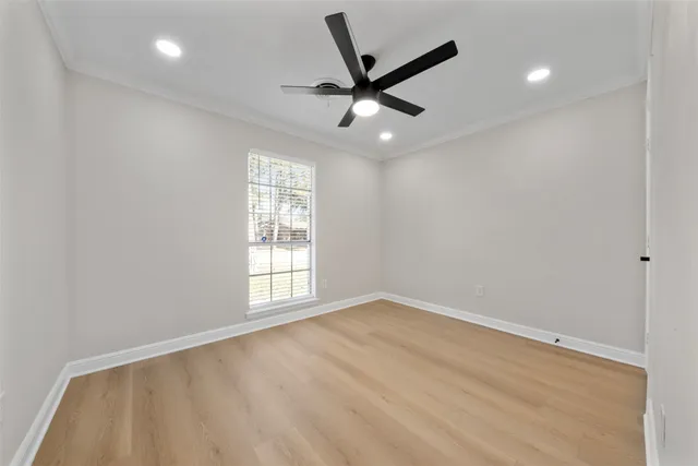 $299,999 | 5117 Ashwood Drive, Baytown, TX 77521