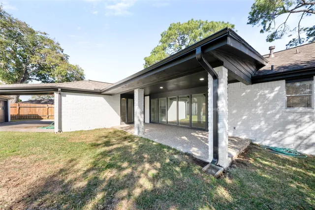 $299,999 | 5117 Ashwood Drive, Baytown, TX 77521