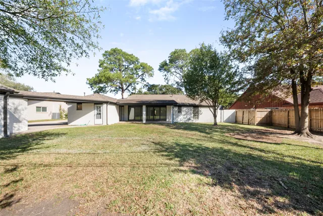 $299,999 | 5117 Ashwood Drive, Baytown, TX 77521