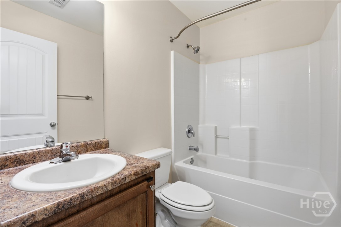 130 Terraza Lane Savannah, GA 31405 - Photo 24 of 31 Guest Bathroom