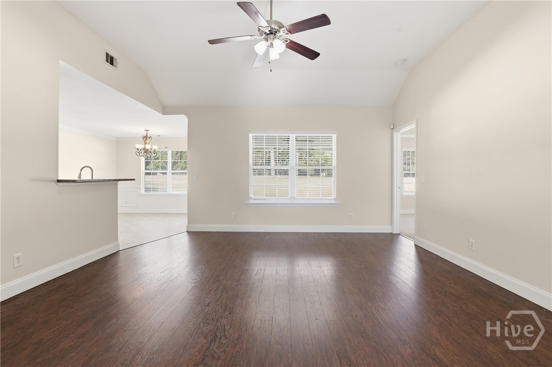 130 Terraza Lane Savannah, GA 31405 - Photo 8 of 31 Living Room