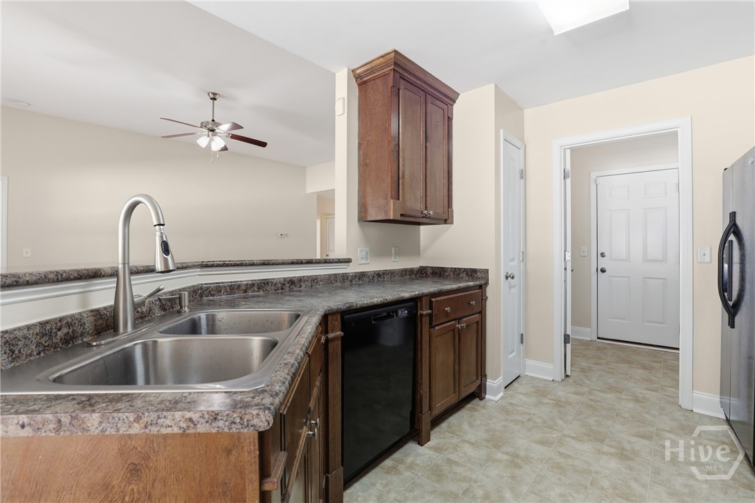 130 Terraza Lane Savannah, GA 31405 - Photo 9 of 31 Kitchen Overlooks Living Room. B