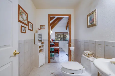 $3,100,000 | 3061 North Avenue, Napa, CA 94558