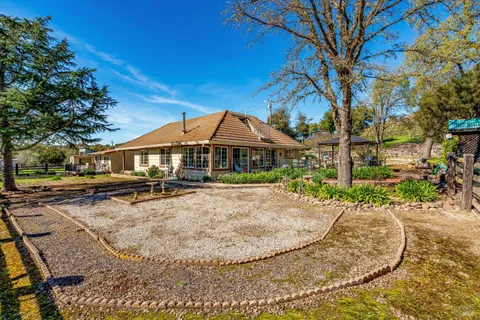 $3,100,000 | 3061 North Avenue, Napa, CA 94558