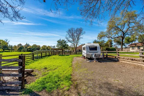 $3,100,000 | 3061 North Avenue, Napa, CA 94558