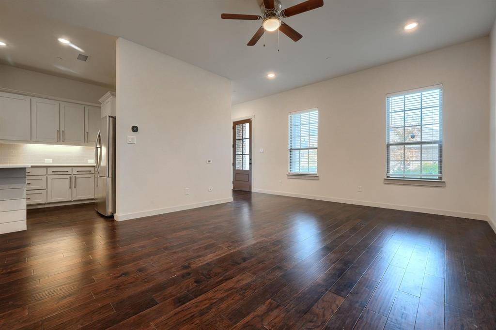 4865 Rattler Lane Carrollton, TX 75010 - Photo 8 of 29
