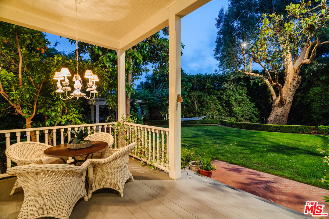 4261 Ledge Avenue Toluca Lake, CA 91602 - Photo 4 of 49 a view of a patio with a yard