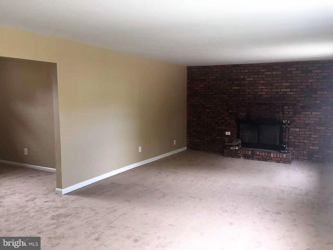 6741 Amherst Road Bryans Road, MD 20616 - Photo 3 of 13 Living Room
