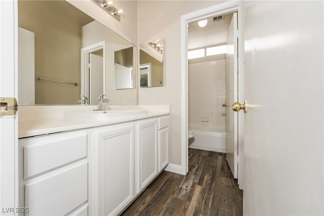 4525 Bucking Bronco Road North Las Vegas, NV 89032 - Photo 13 of 15