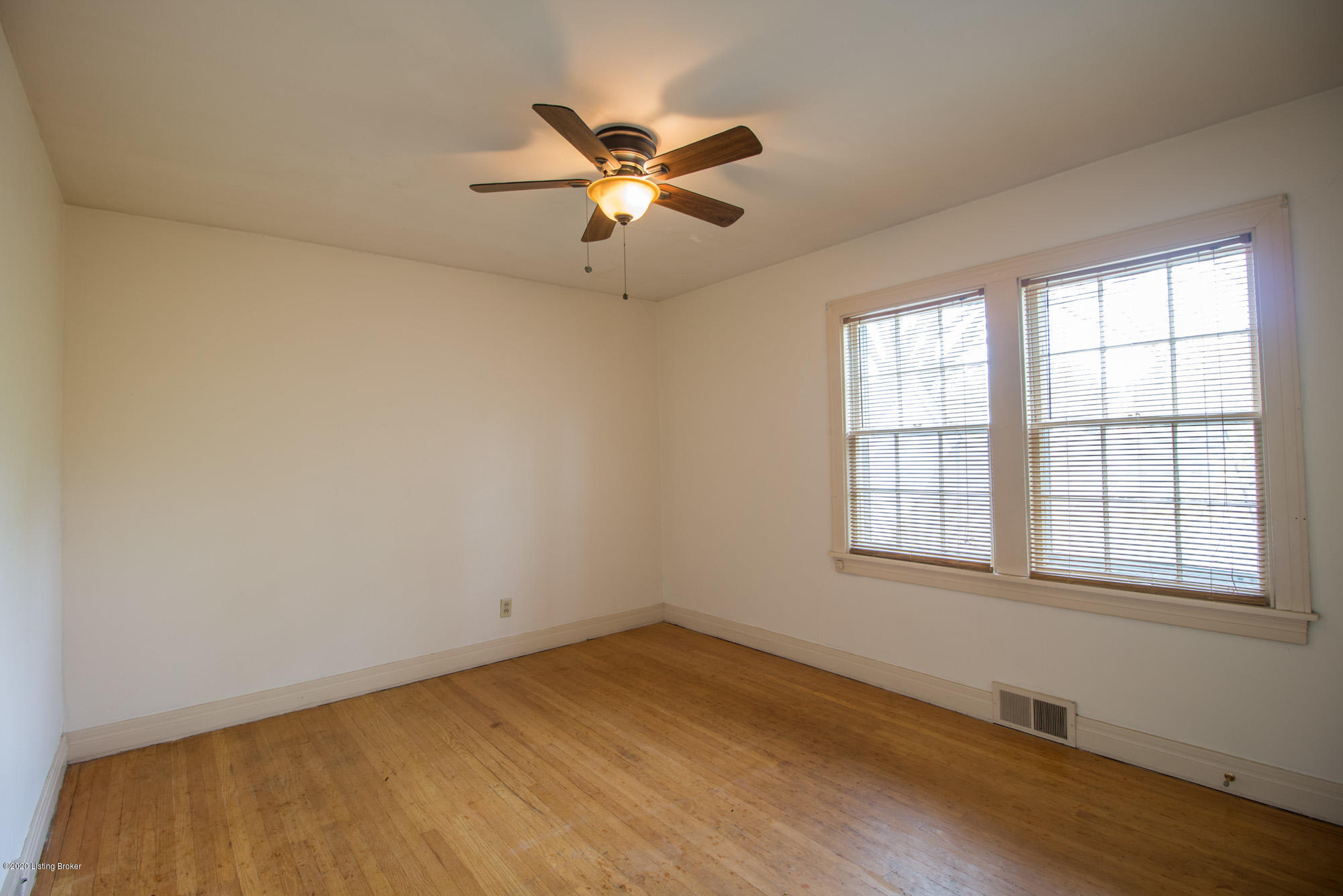 708 Braeview Road Louisville, KY 40206 - Photo 22 of 42 upstairs (7 of 10)