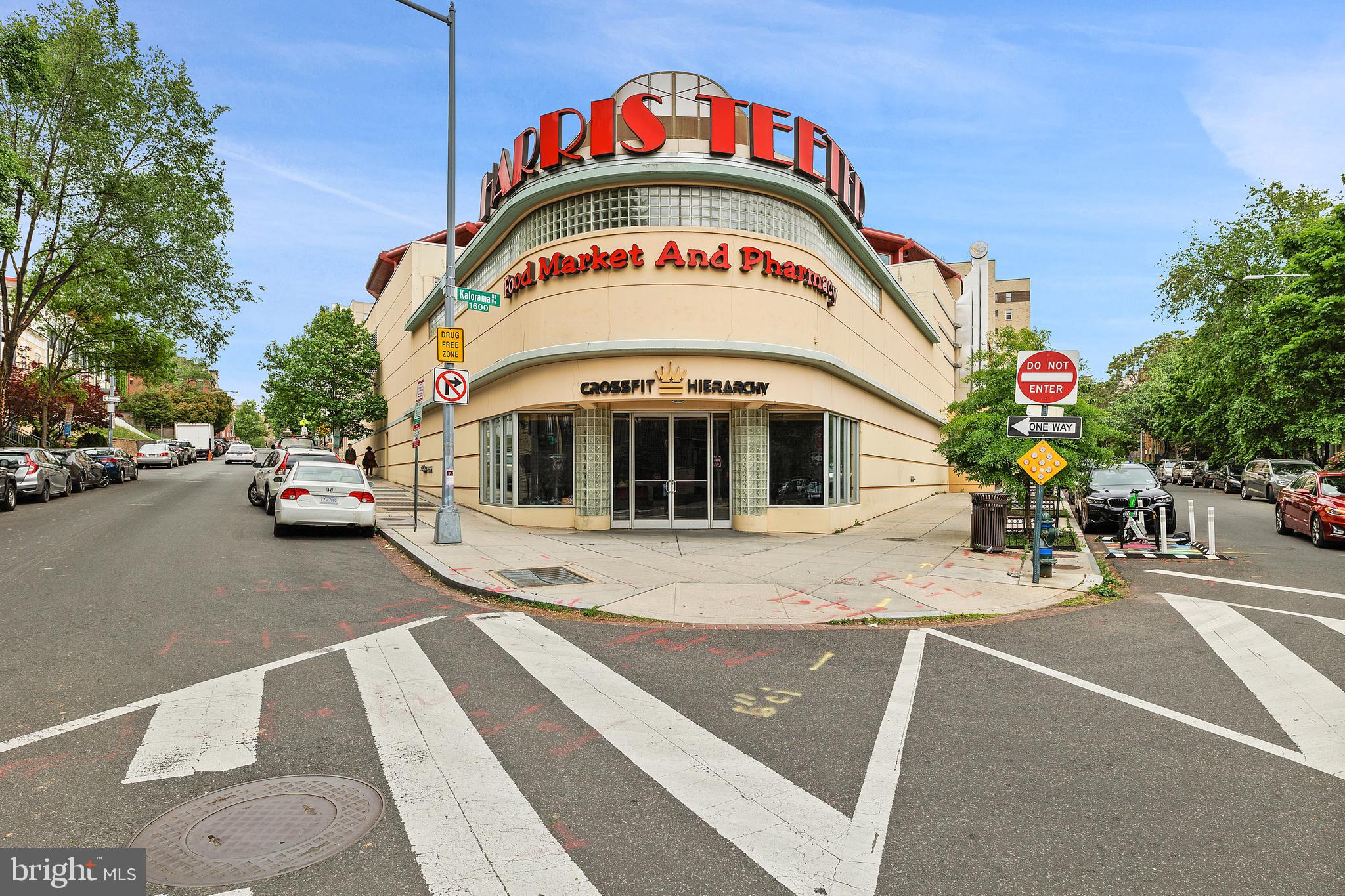 1701 Kalorama Road Northwest, Unit 312 Washington, DC 20009 - Photo 34 of 35 Harris Teeter across the street