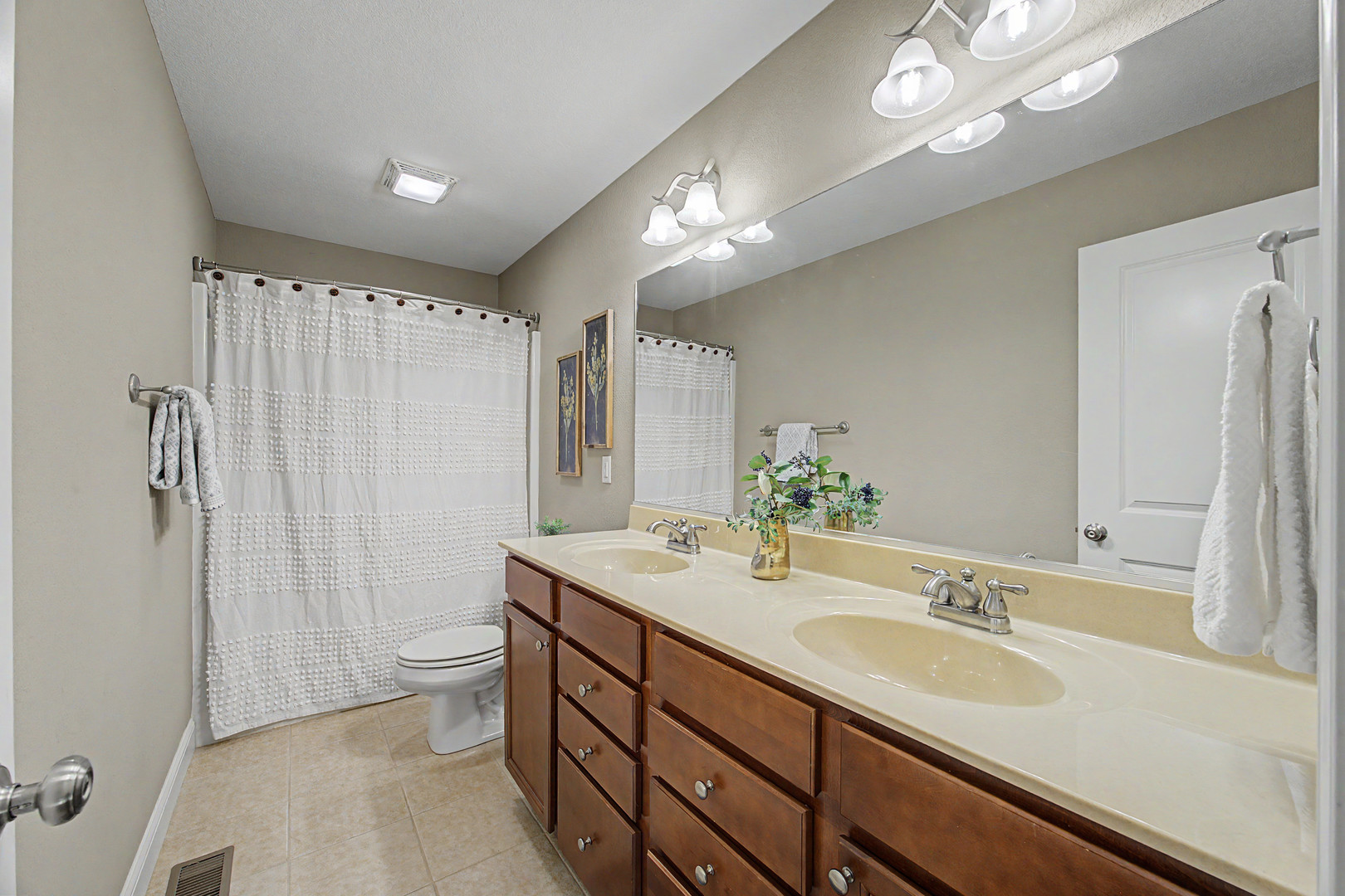 1724 Dunraven Road Bloomington, IL 61704 - Photo 23 of 36