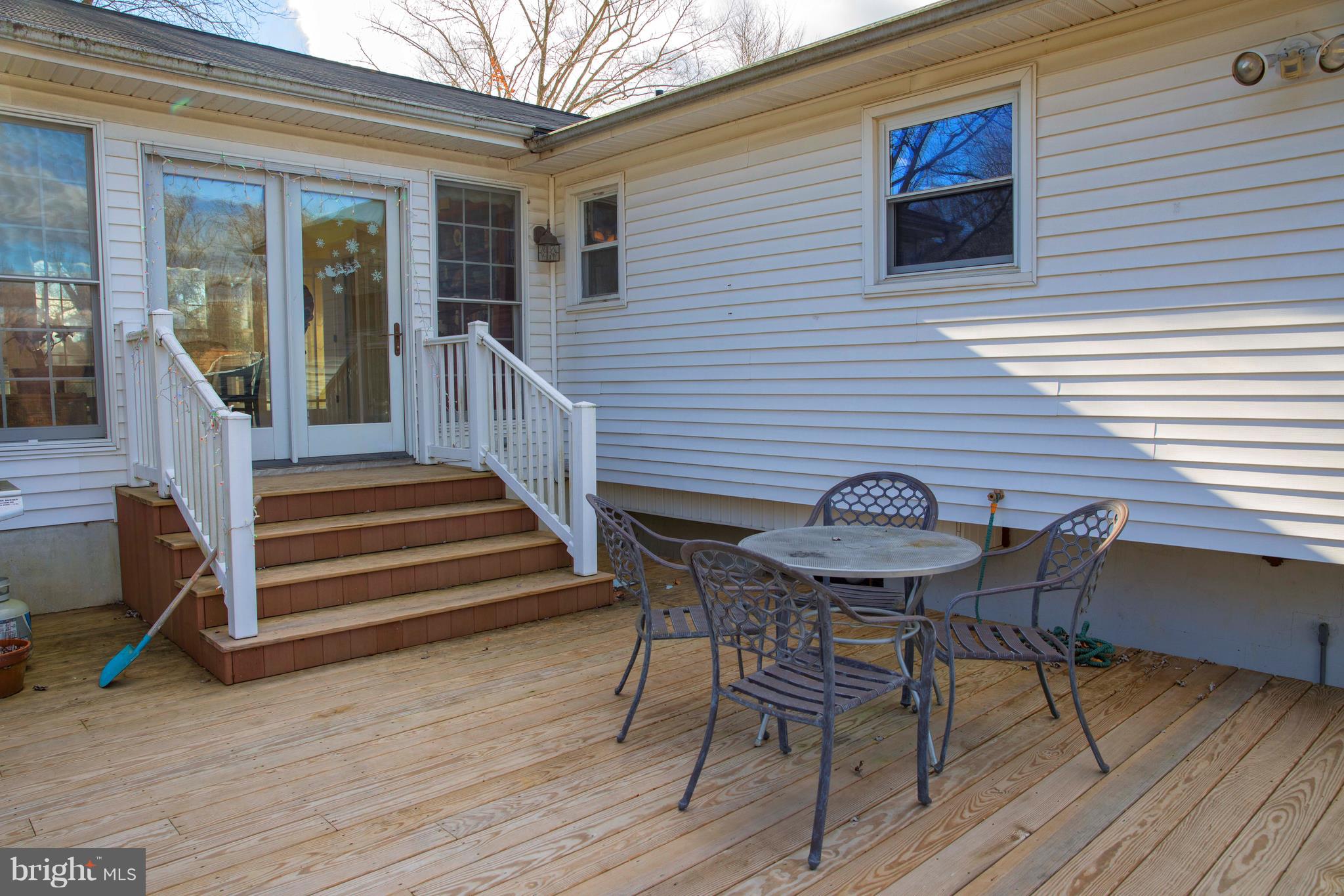 10007 Ellis Road Manassas, VA 20111 - Photo 18 of 24 New Deck