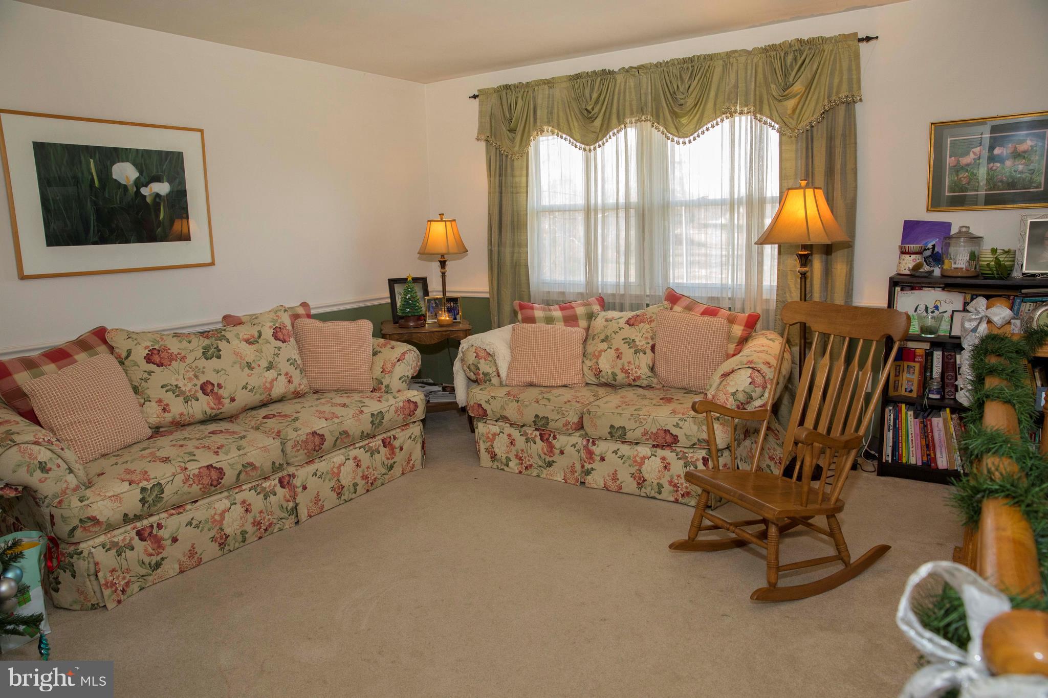 10007 Ellis Road Manassas, VA 20111 - Photo 8 of 24 Formal Living Room