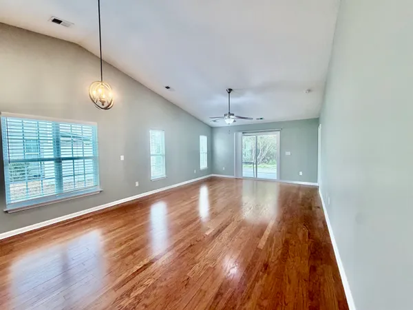 $2,100 | 368 Stafford Drive, Myrtle Beach, SC 29579