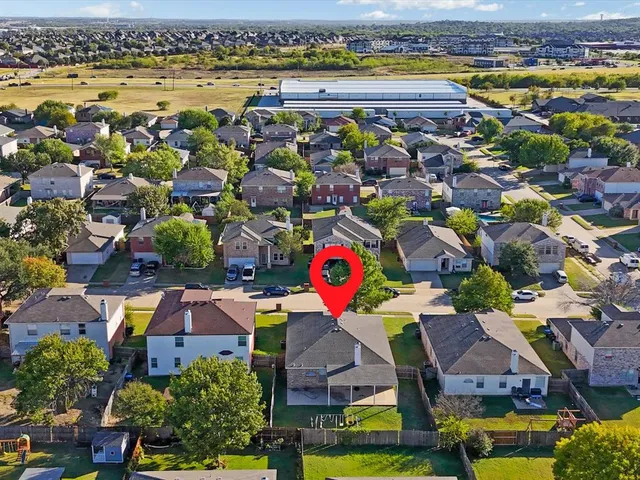 $2,100 | 548 Linacre Drive, Fort Worth, TX 76036