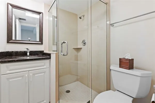 $2,100 | 9480 Poinciana Place, Unit 407, Davie, FL 33324