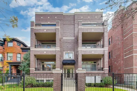 $869,000 | 4135 North Kenmore Avenue, Unit 2N, Chicago, IL 60613