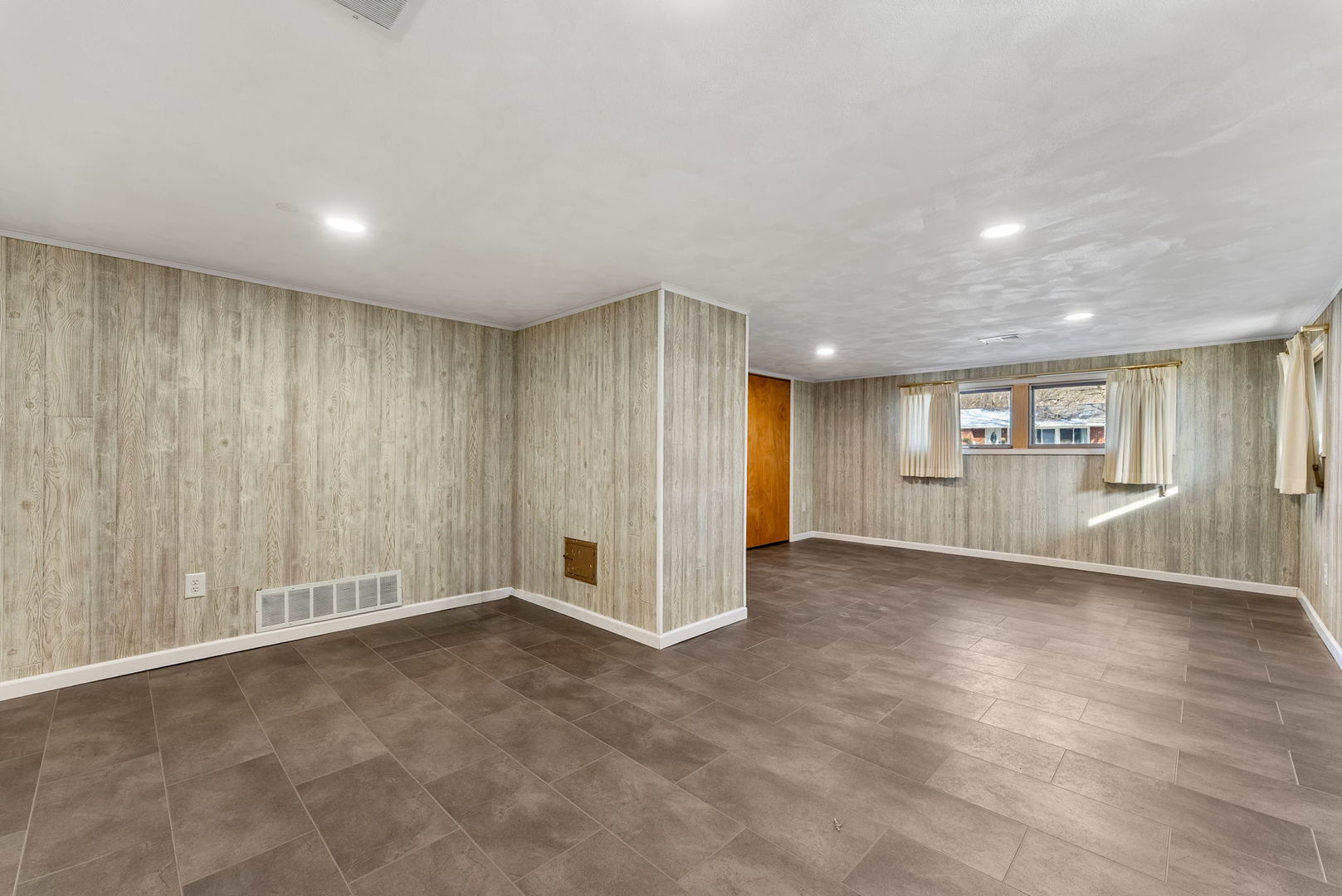 1039 33rd St Court Moline, IL 61265 - Photo 18 of 26