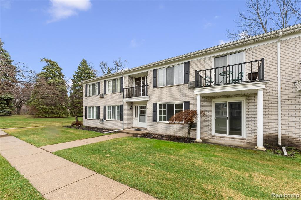 100 West Hickory Grove Road, Unit A2 Bloomfield Hills, MI 48304 - Photo 12 of 14