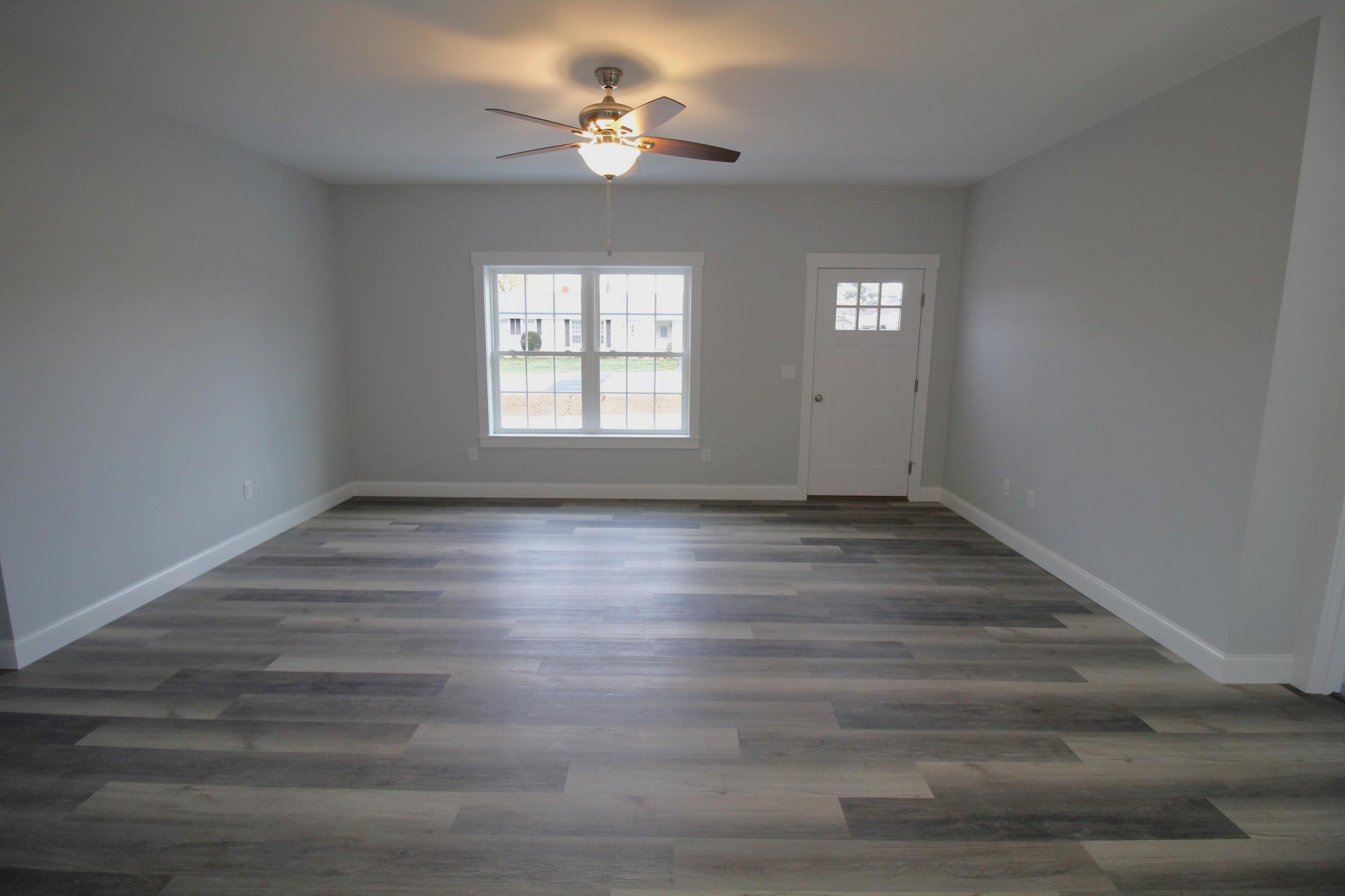 101 Crowley Road Lewiston, ME 04240 - Photo 4 of 41 Living Room