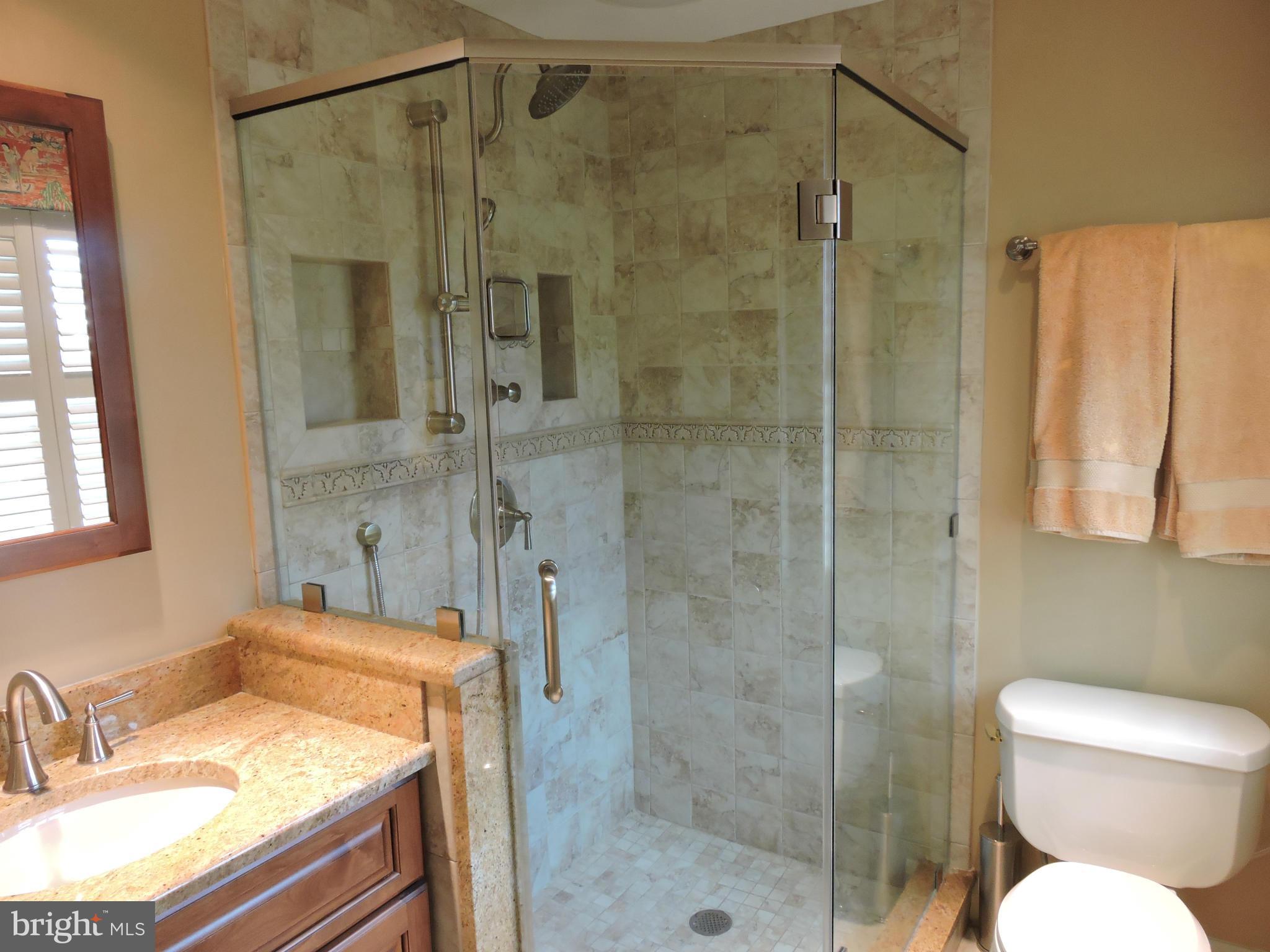 616 Coventry Road Baltimore, MD 21286 - Photo 15 of 19 Bath (Master)