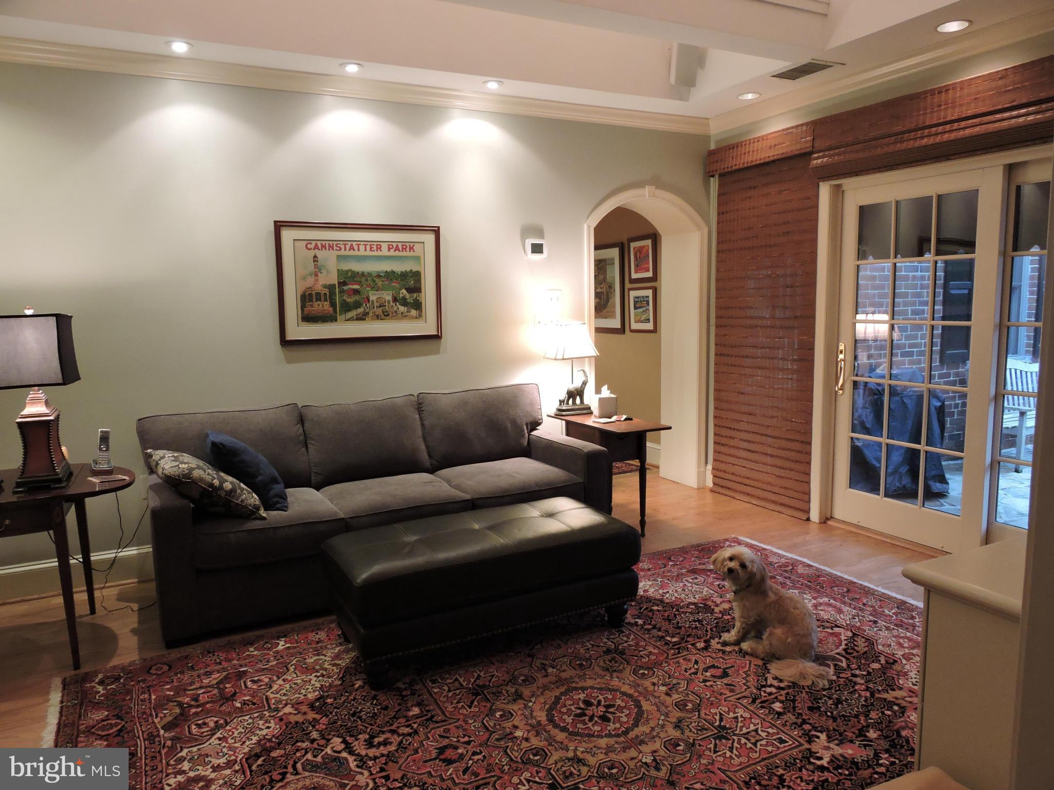 616 Coventry Road Baltimore, MD 21286 - Photo 8 of 19 Family Room