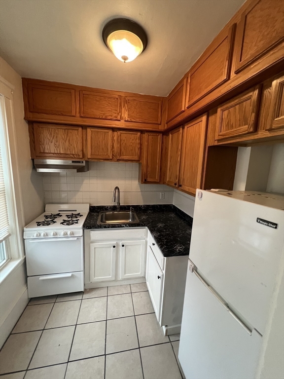 25 Portland Street Haverhill, MA 01830 - Photo 7 of 12