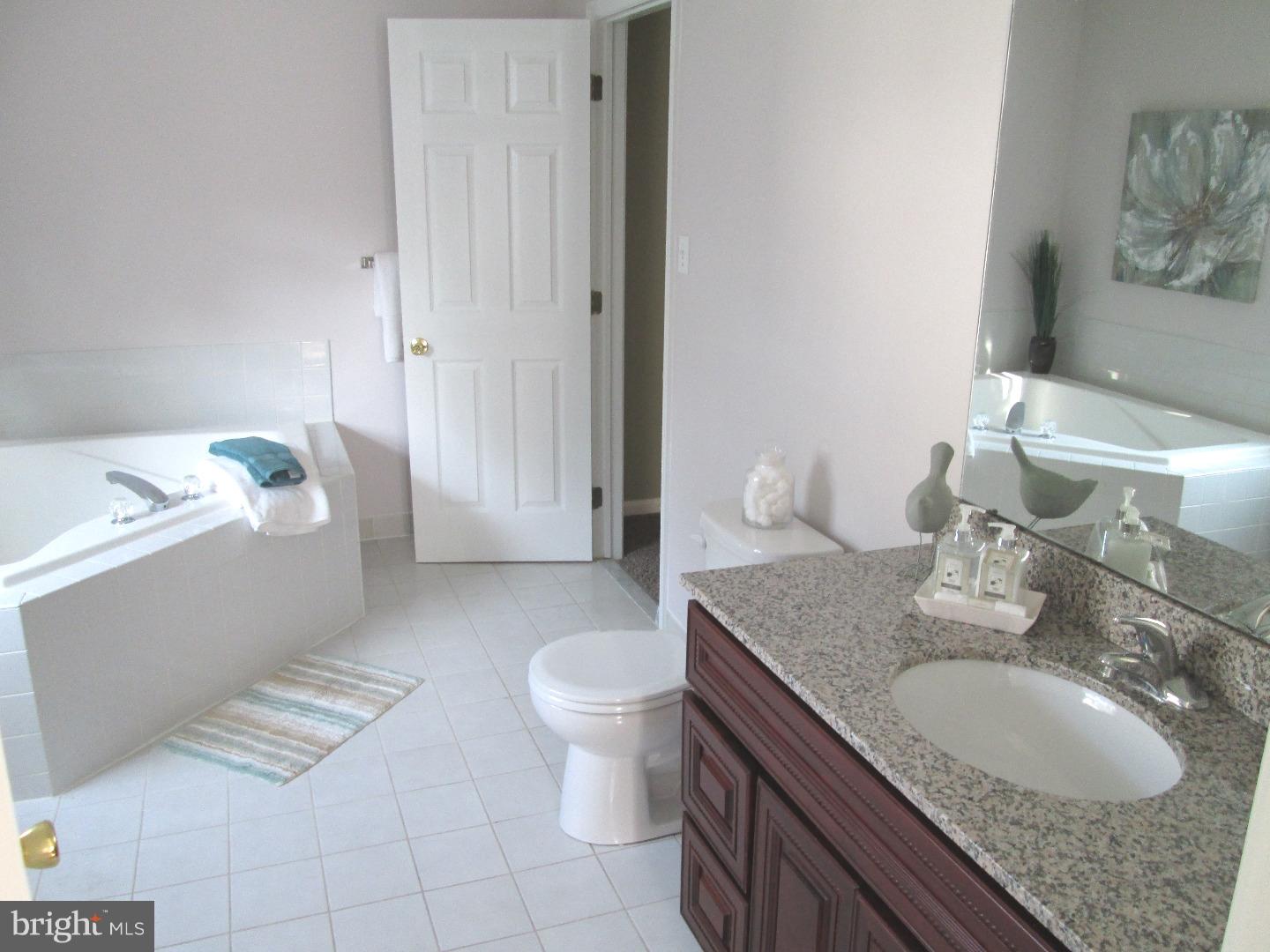 214 Springvalley Way Aston, PA 19014 - Photo 17 of 22 Gallery Image 17