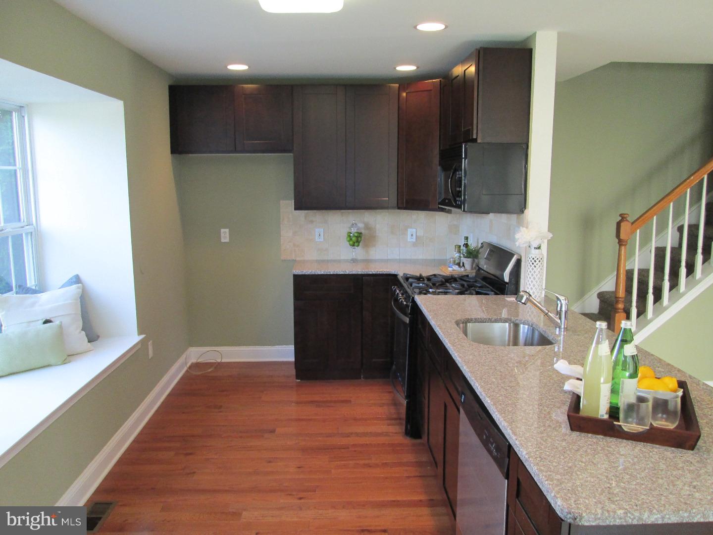 214 Springvalley Way Aston, PA 19014 - Photo 3 of 22 Gallery Image 3