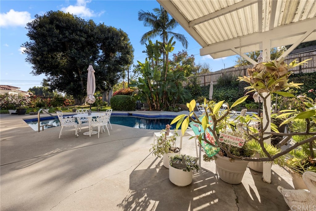 610 Laguna Road Fullerton, CA 92835 - Photo 24 of 29 a view of a chairs and table in a patio