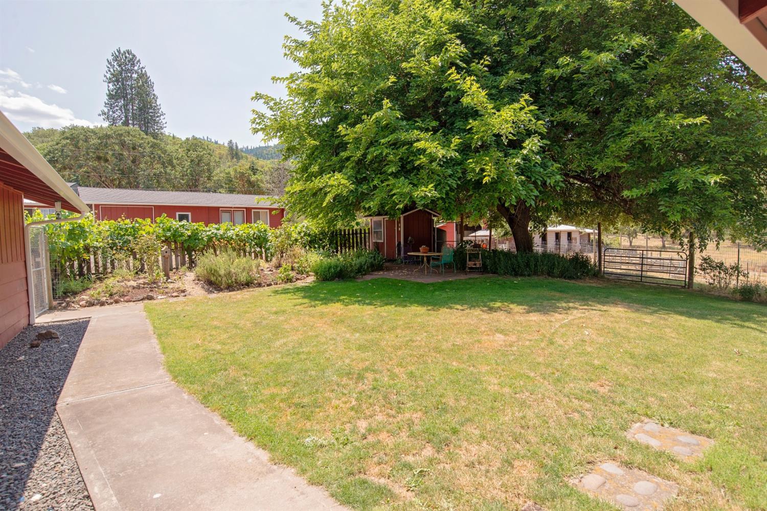 5595 Kane Creek Road Central Point, OR 97502 - Photo 5 of 30 Additional Photo