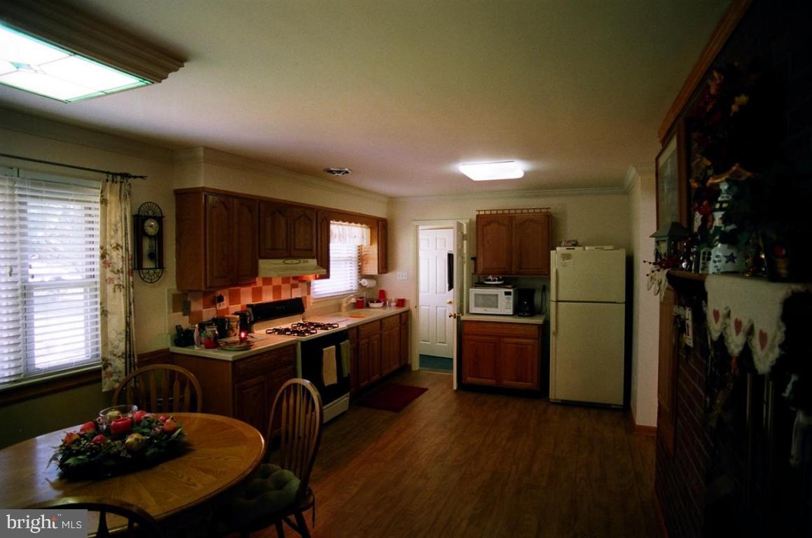 1018 Hunsicker Road Lancaster, PA 17601 - Photo 3 of 21