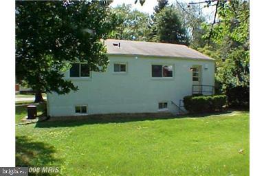 13601 Athania Street Silver Spring, MD 20906 - Photo 3 of 14 LARGE YARD HAS SHADE TREES