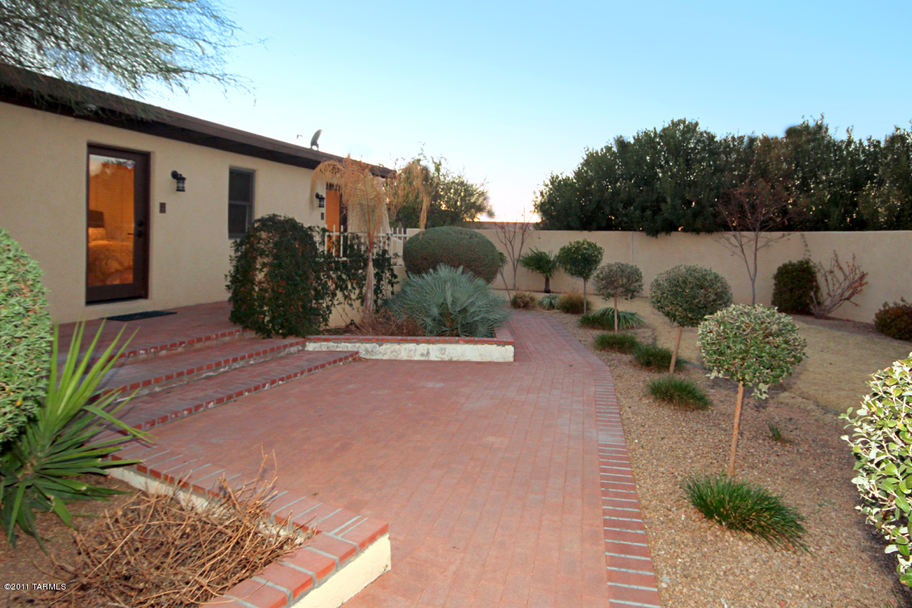 800 West Panorama Road Tucson, AZ 85704 - Photo 30 of 38 Gallery Image 30
