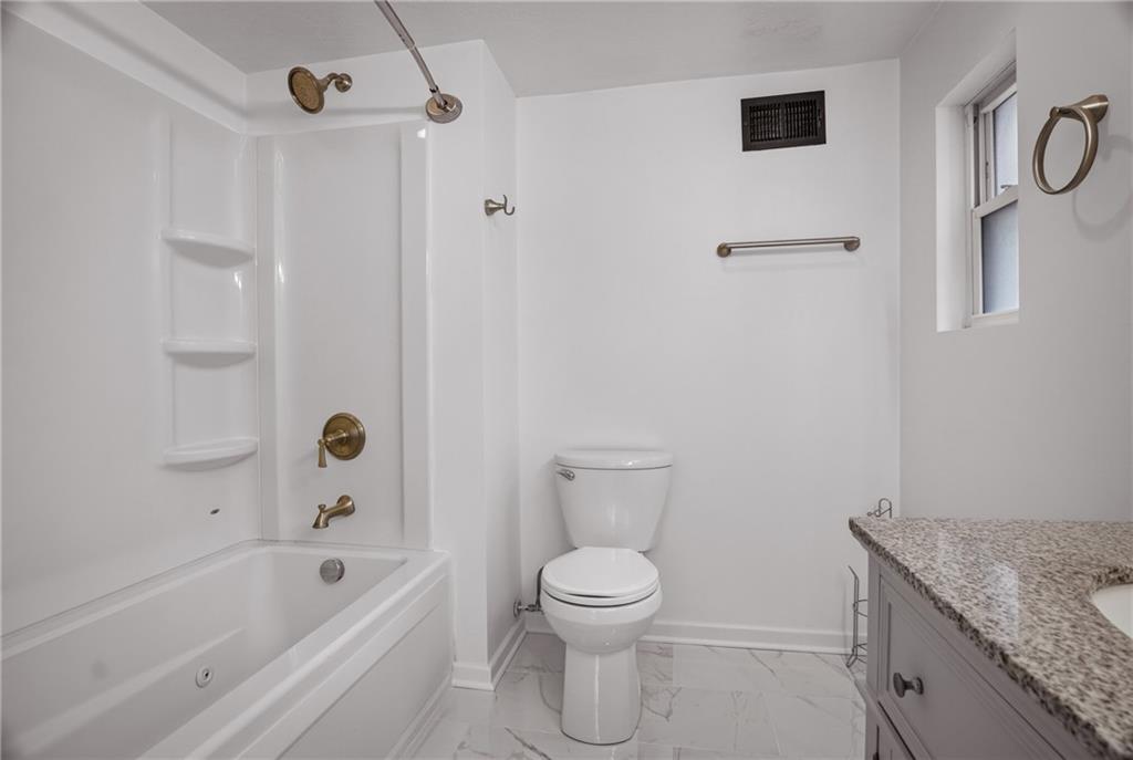 635 Valley Street Oakmont, PA 15139 - Photo 25 of 38