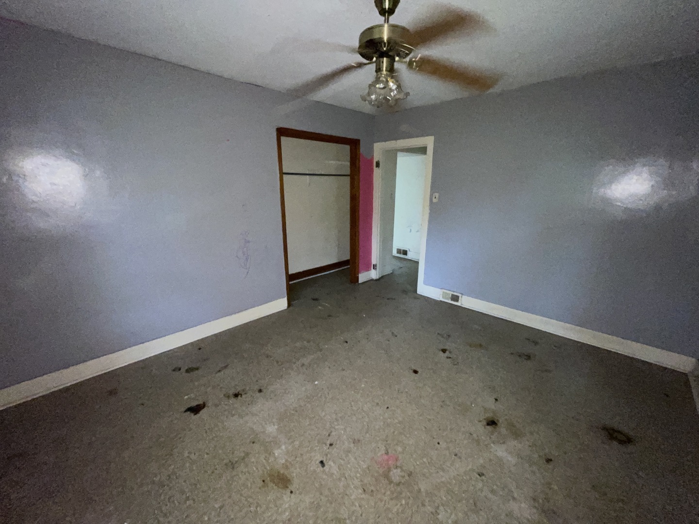 754 South Oakland Avenue Decatur, IL 62522 - Photo 18 of 18 an empty room with windows and fan