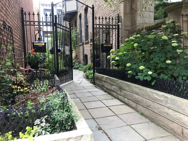 $4,000 | 1804 North Orleans Street, Chicago, IL 60614