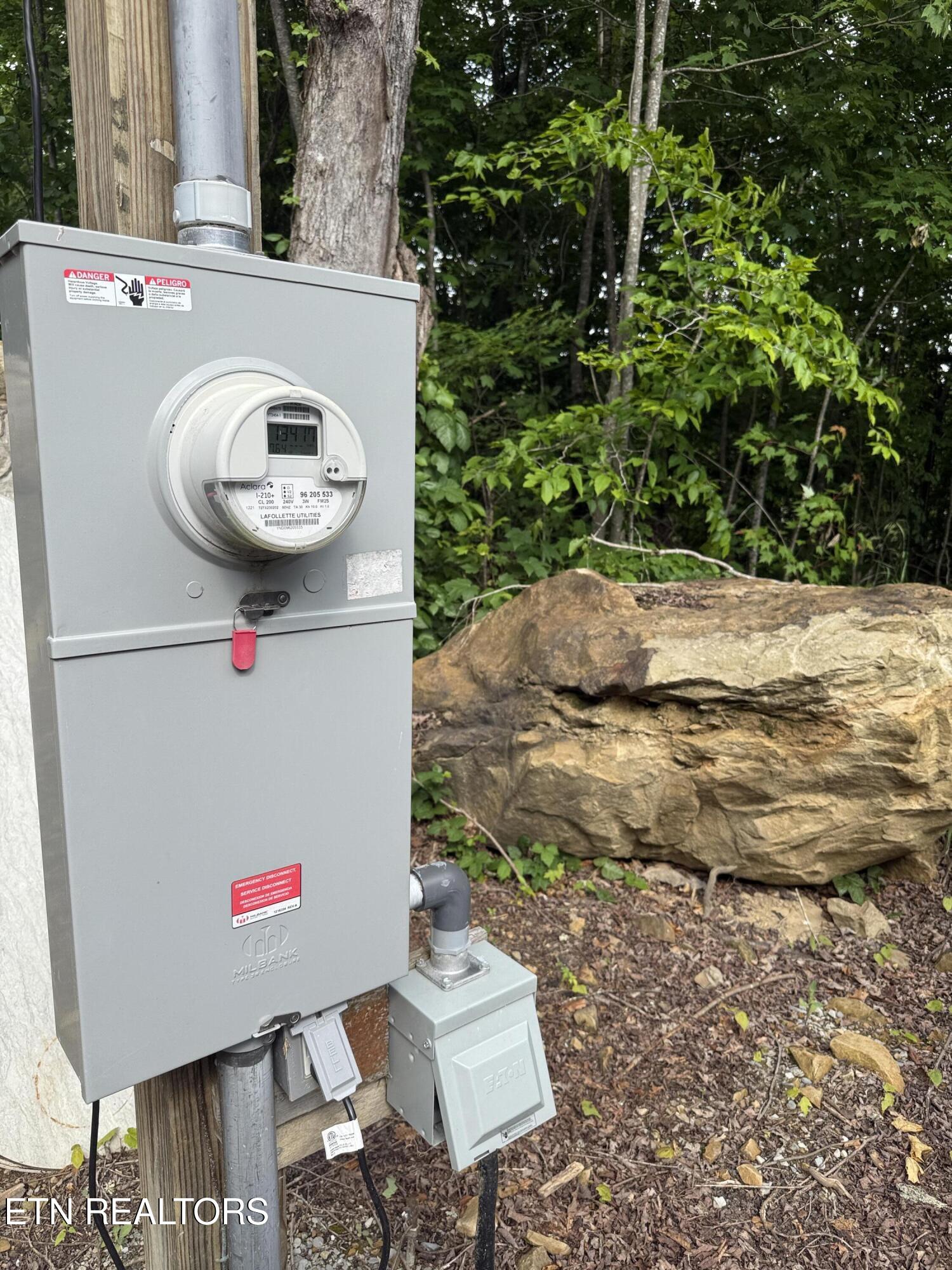 549 Defender Road La Follette, TN 37766 - Photo 23 of 42 Electric Box 3
