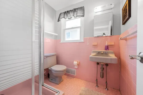 $35,000 | 108 South Newark Avenue, Ventnor City, NJ 08406