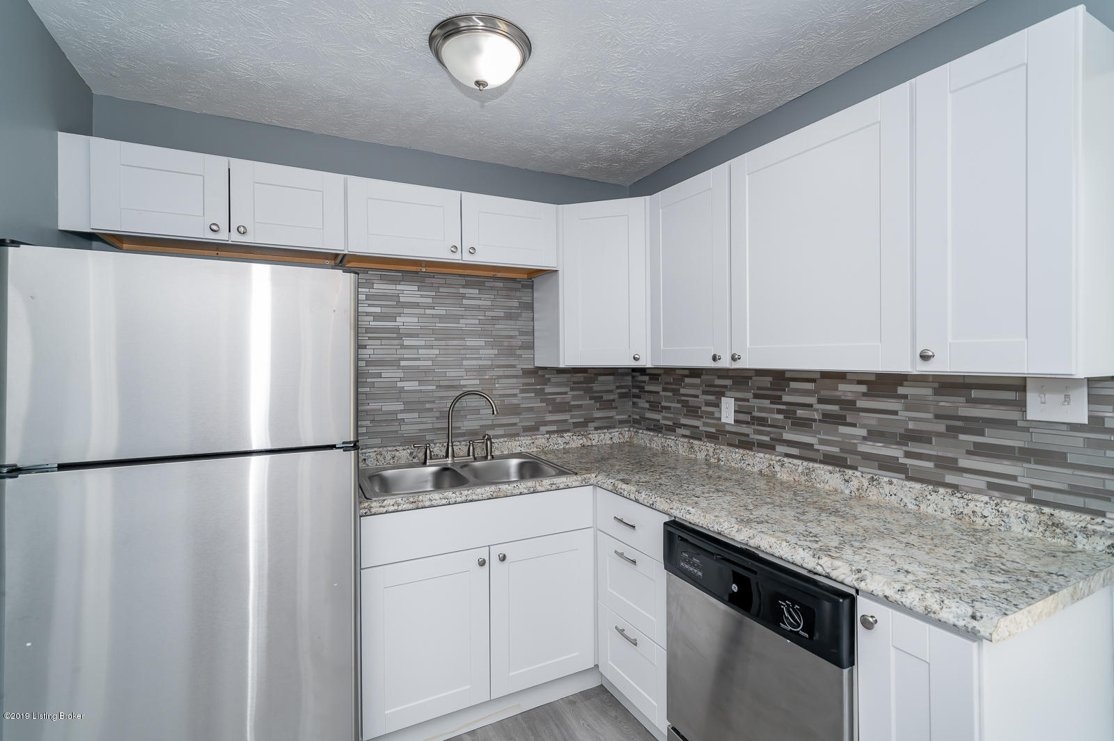 5415 Rayburn Road Louisville, KY 40272 - Photo 12 of 24 Kitchen 3