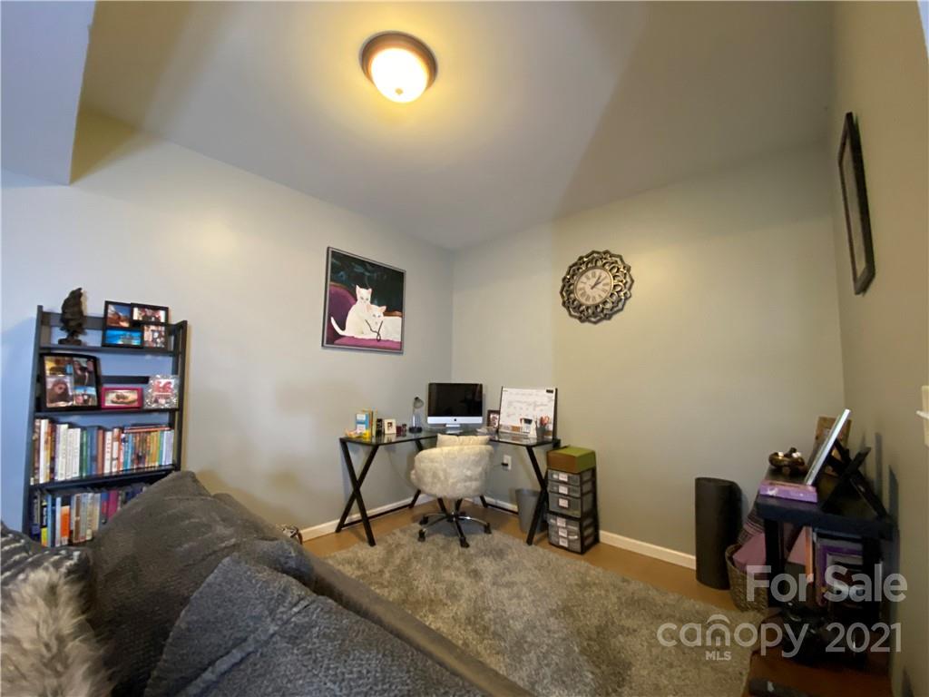 469 Governors View Road, Unit 2 Asheville, NC 28805 - Photo 7 of 18 Gallery Image 7