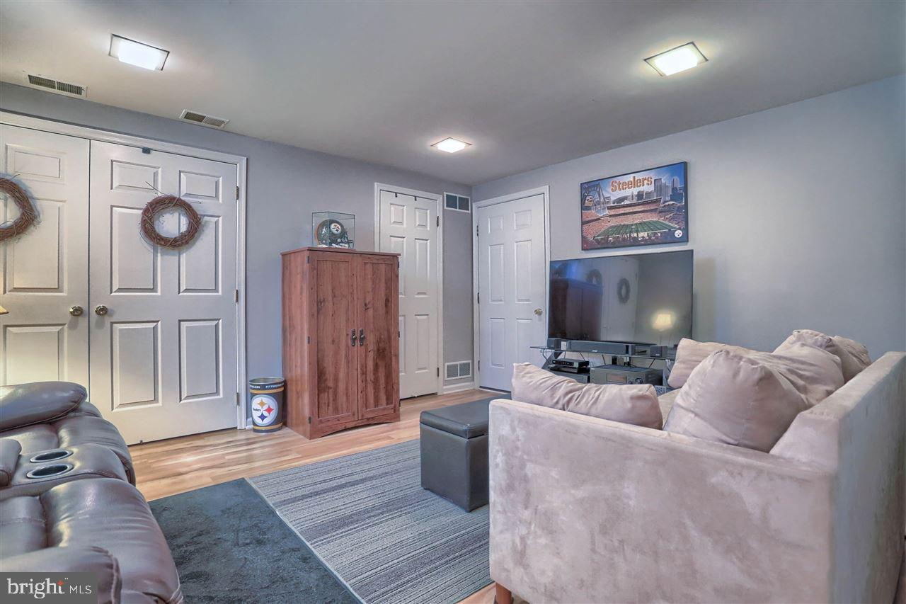 906 Chambers Ridge York, PA 17402 - Photo 35 of 36 Gallery Image 35