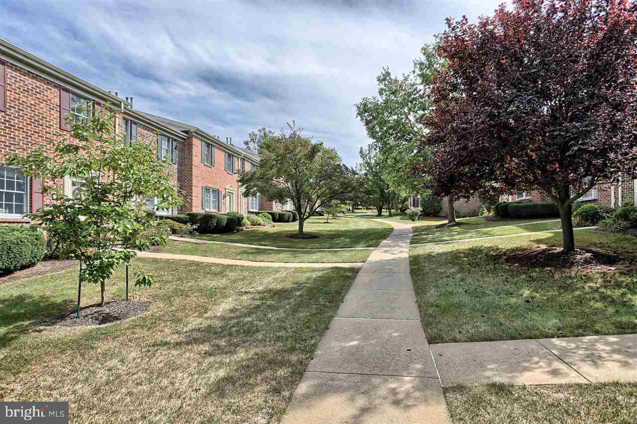 906 Chambers Ridge York, PA 17402 - Photo 5 of 36 Gallery Image 5